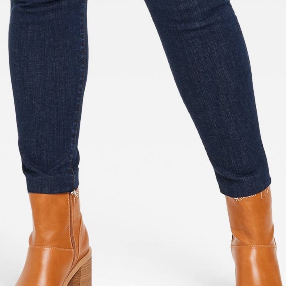 Women's Plus size High-Rise Skinny Jeans - Universal Thread™ Dark Wash NWOT - Picture 3 of 3